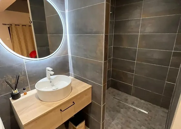 - Parenthese Romantique Avec Prive 度假居